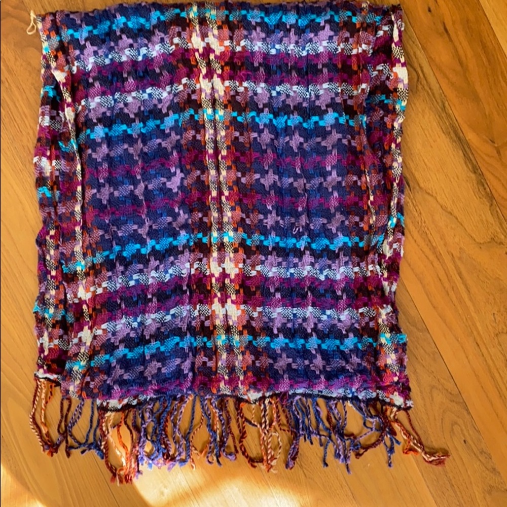 Scarf - Picture 14 of 14